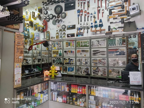 Imagen 3 de 10 de Se Vende Ferretería Con Fondo De Comercio Y Local