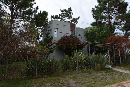 Venta Casa En Manantiales De 3 Dormitorios - Ref: 15435