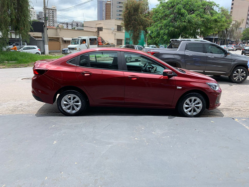 Chevrolet Onix plus 1.0 Lt 2 4P