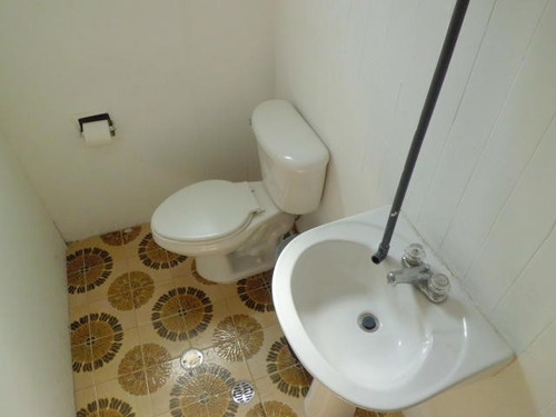 Imagen 6 de 11 de La Urbina, Se Vende Oficina. Cod. 20-10435
