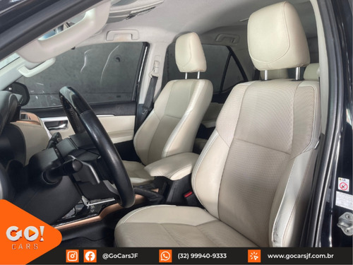 Toyota Hilux SW4 2.8 SRX DIAMOND 4X4 7 LUGARES 16V TURBO INTERCOOLER DIESEL 4P AUTOMÁTICO