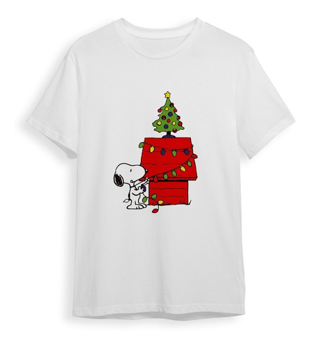 Playera Navidad Peanuts Snoopy Decorando Casa 