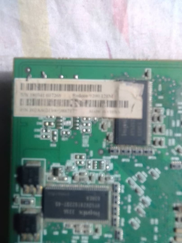 Imagen 4 de 4 de Tarjeta De Video Ati Readon 9200 De 128mb Agp