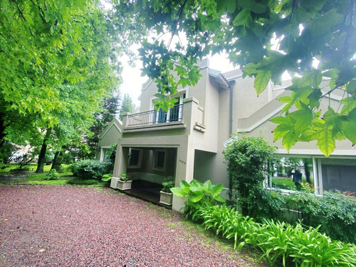 Casa En Highland Park Country