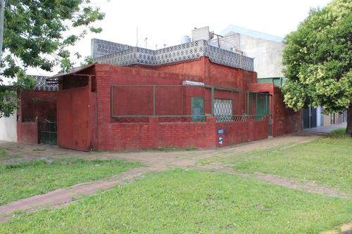 Casa 3 Amb En Venta En Temperley Con Cochera Y Terraza