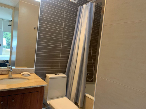 Cómodo Departamento En Venta, Cercano A Costanera ...