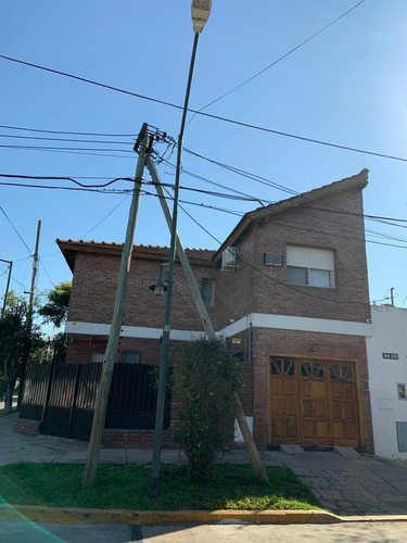 Imagen 2 de 30 de Casa - Beccar-vias/rolon