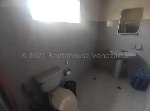 Casa En Venta En Maracay La Morita Res El Rosal Rah #25-14816 Meglisf
