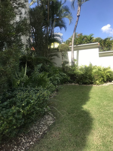 Imagen 14 de 21 de Majestuosa Residencia En La Parte Mas Exclusiva De Arroyo Ho