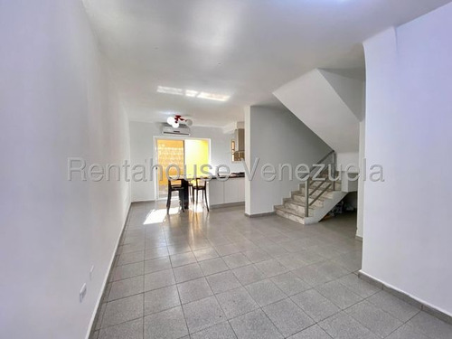 Gbf 25-16345 La Morita Karol Home Ii Vendo Hermoso Townhouse Contácteme Ya.