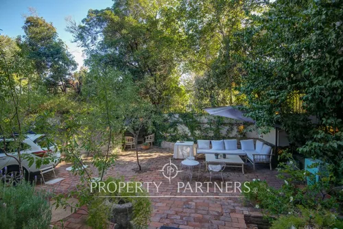 Presidente Errazuriz Jardín Privado