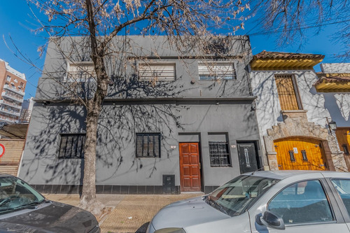 Venta P.h. 4 Ambientes, Con Patio, Quincho Y Terraza Propia. Barrio Flores. A Nuevo !!!