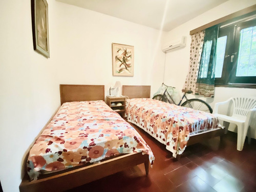 Casa En Venta De 3 Dormitorios En Playa Mansa