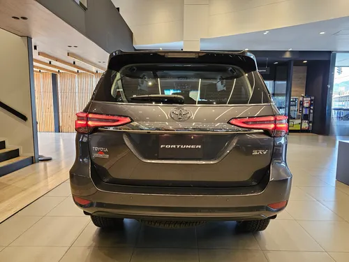 Toyota Fortuner 2.8 Diesel Srv 4X2 At