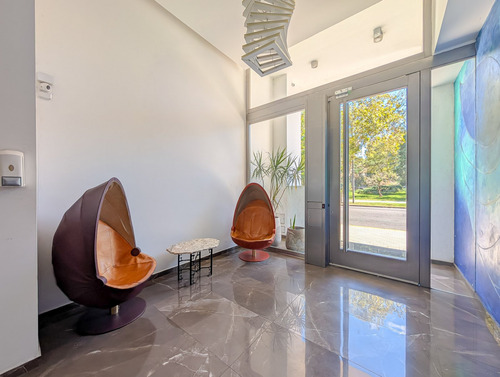 Venta. Departamento 2 Dormitorios. Cochera. Amenities.