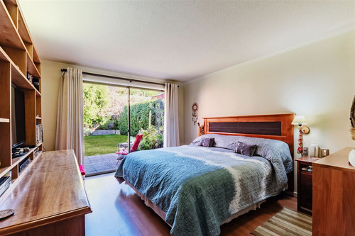 Casa En Venta De 4 Dorm. Pie Andino. Lo Barnechea