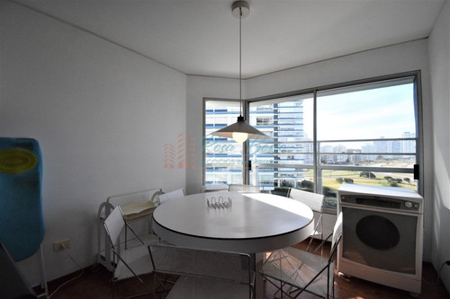 Imagen 29 de 30 de Hermoso Apto Para La Venta Frente Al Mar.
