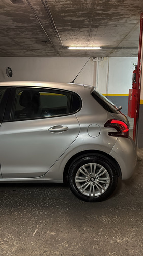 Peugeot 208 1.6 Allure Tiptronic