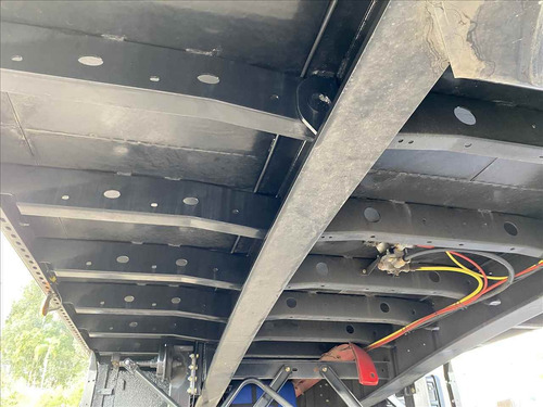 Imagem 8 de 8 de Carreta Semi-reboque Bau Furgão
