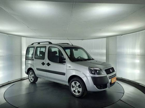 Imagem 9 de 15 de Fiat Doblò 1.8 Mpi Essence 7l 16v Flex 4p Manual