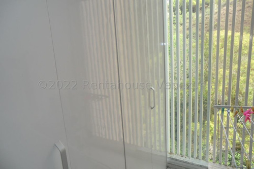 Imagen 4 de 13 de Apartamento Venta El Cigarral Mls #22-22260 Apartamento Totalmente Remodelado, Piscina, Cancha Deportiva, 2 Puestos De Estacionamiento Techados