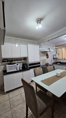 Casa Triplex À Venda Em Condomínio, 4 Quartos, 4 Banheiros, Varanda, 2 Vagas