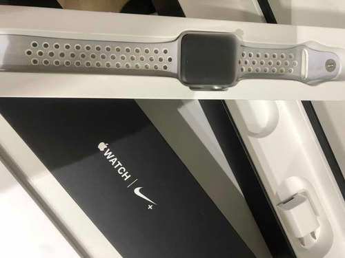 Apple Watch 2 Nike 42mm Prata - Brinde 5 Pulseiras
