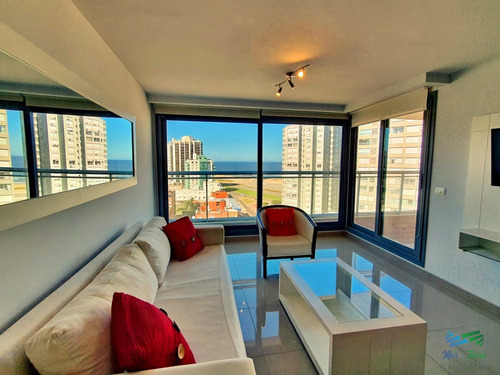 Vendo Apartamento 2 Dormitorios Con Buena Vista Y Servicios, Playa Brava, Punta Del Este