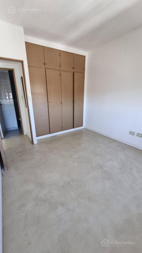 Venta Departamento De Dos Ambientes En Balvanera