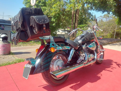 Shadow 750