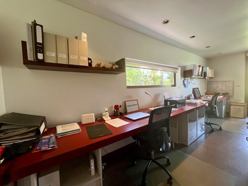 Venta Casa Moderna, Con Orilla Laguna Privada