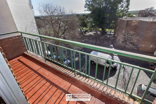 Venta Departamento Con Vista Río - 3 Dormitorios