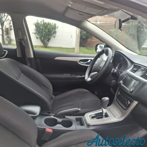 Nissan Sentra 1.8 B17 Advance