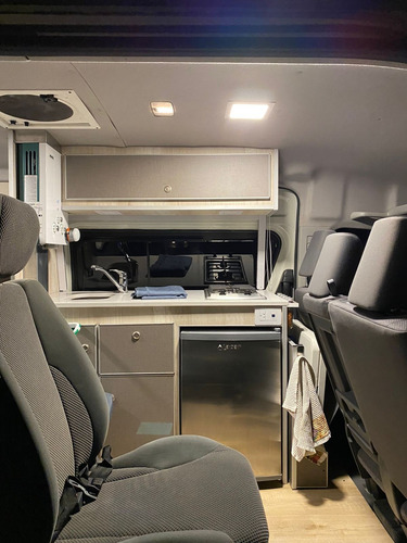 Imagen 7 de 8 de Alquiler De Campervan, Motorhome, Autocaravana Casa Rodante