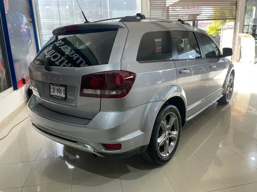 Dodge Journey 2.4 Sxt Sport 7 Pasajeros At