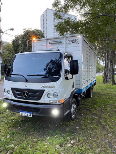 Imagen 4 de 6 de Mercedes Benz Accelo 815