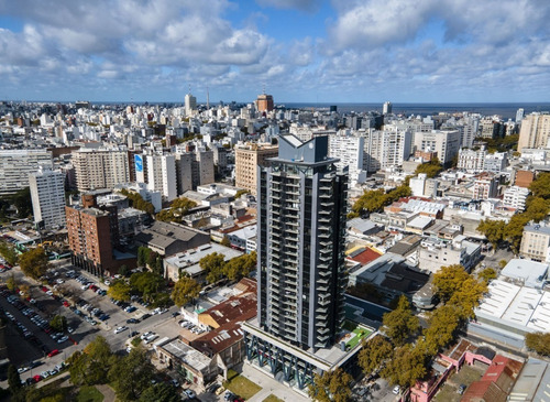 Venta Apartamento 2 Dormitorios Centro - Edificio Nostrum Bay