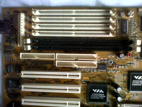 Placa Pura Marca Via 4pci/3isa 2com/lpt Con 512kb De Cache