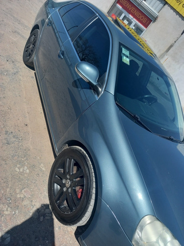 Imagen 4 de 15 de Volkswagen Vento 2009 2.5 Advance 170cv