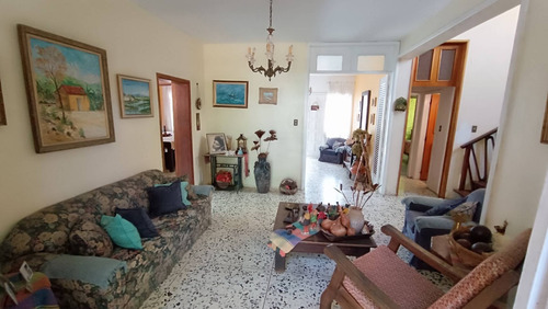 Lm Casa Para Remodelar En Venta En Trigal Centro Cerca Del Juan Xxiii Y La Casa Del Gobernador.