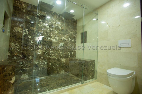 Imagen 17 de 24 de Casa En Venta En Alto Prado 22-6334 Carolina Fermoso 0424 2083128