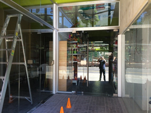 Imagen 3 de 14 de Local Alquiler Av Cabildo 4300 - Escucho Propuesta Comercial