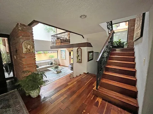 Casa En Venta En Jardines En La Montaña