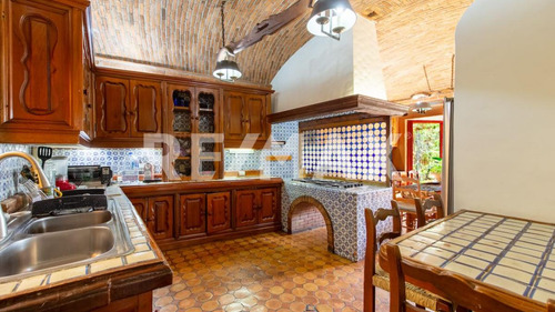 Casa En Venta En Lomas De Chapultepec