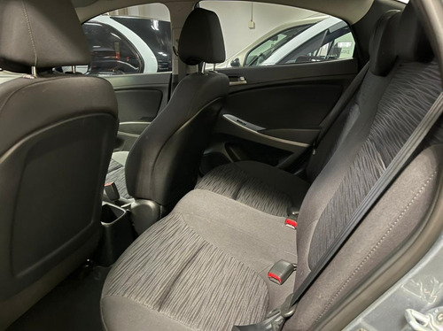 Hyundai Accent I25 Mecanico 4x2 Gasolina