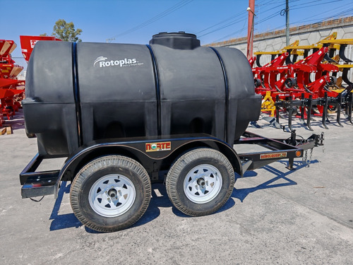 Tanque Nodriza 2,850 Lts Rotoplas