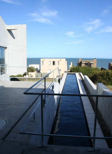 Venta Casa 4 Dorm C/psicina Y Mb Vista En Punta Piedras (ref: Atm-93)