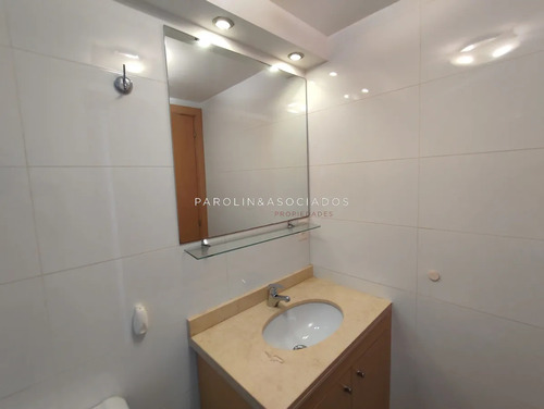 Apartamento En Venta De 3 Dormitorios En Torres Barcelona, Punta Del Este.