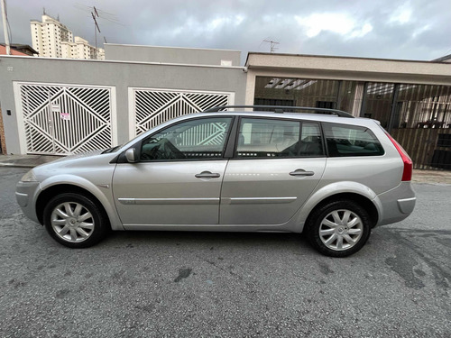 Renault Megane Grand Tour 1.6 Dynamique Hi-flex 5p
