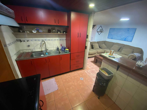 Hermosa Y Amplia Casa En Curico (105887)